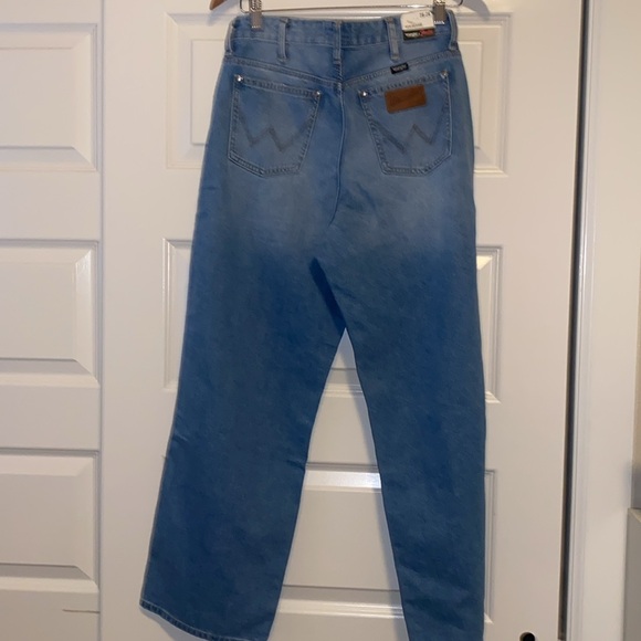 NWT Wrangler X Fender Loose Destructed Mom Jean - Picture 9 of 12